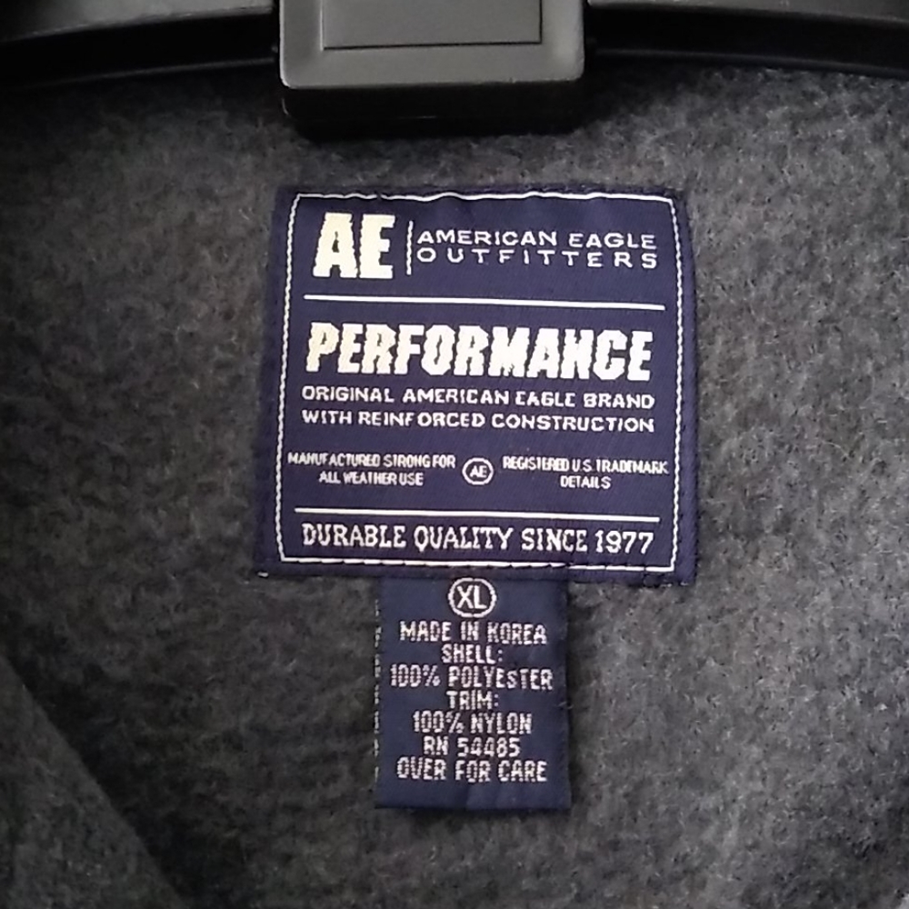 🧥AE Performance Vest - Picture 2 of 7